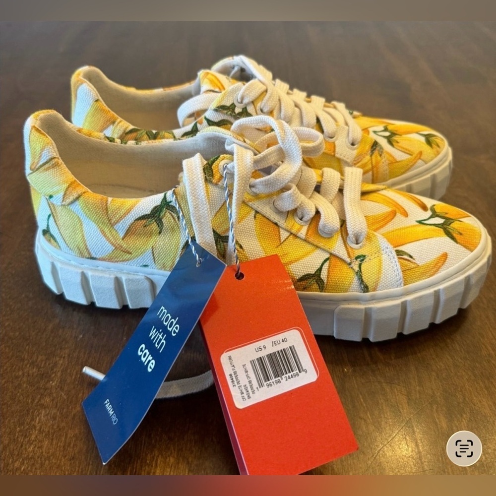 NWT! FARM Rio Pepper Print Flatform Sneaker, sz 9 - Picture 2 of 4